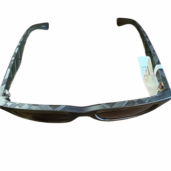 NWT Burberry Men’s BE4475U Matte Green Sunglasses – 3D Check Detail - Picture 2 of 6